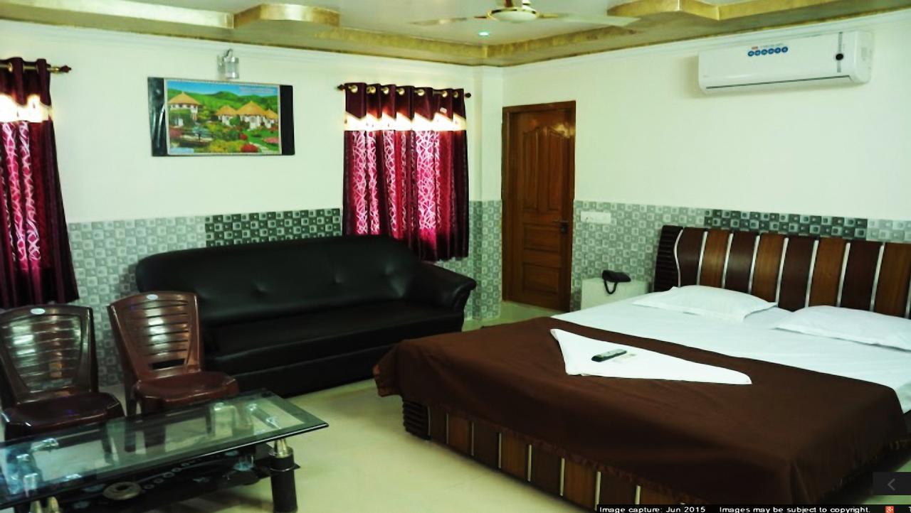 Hotel Manorama Inn Khammam エクステリア 写真